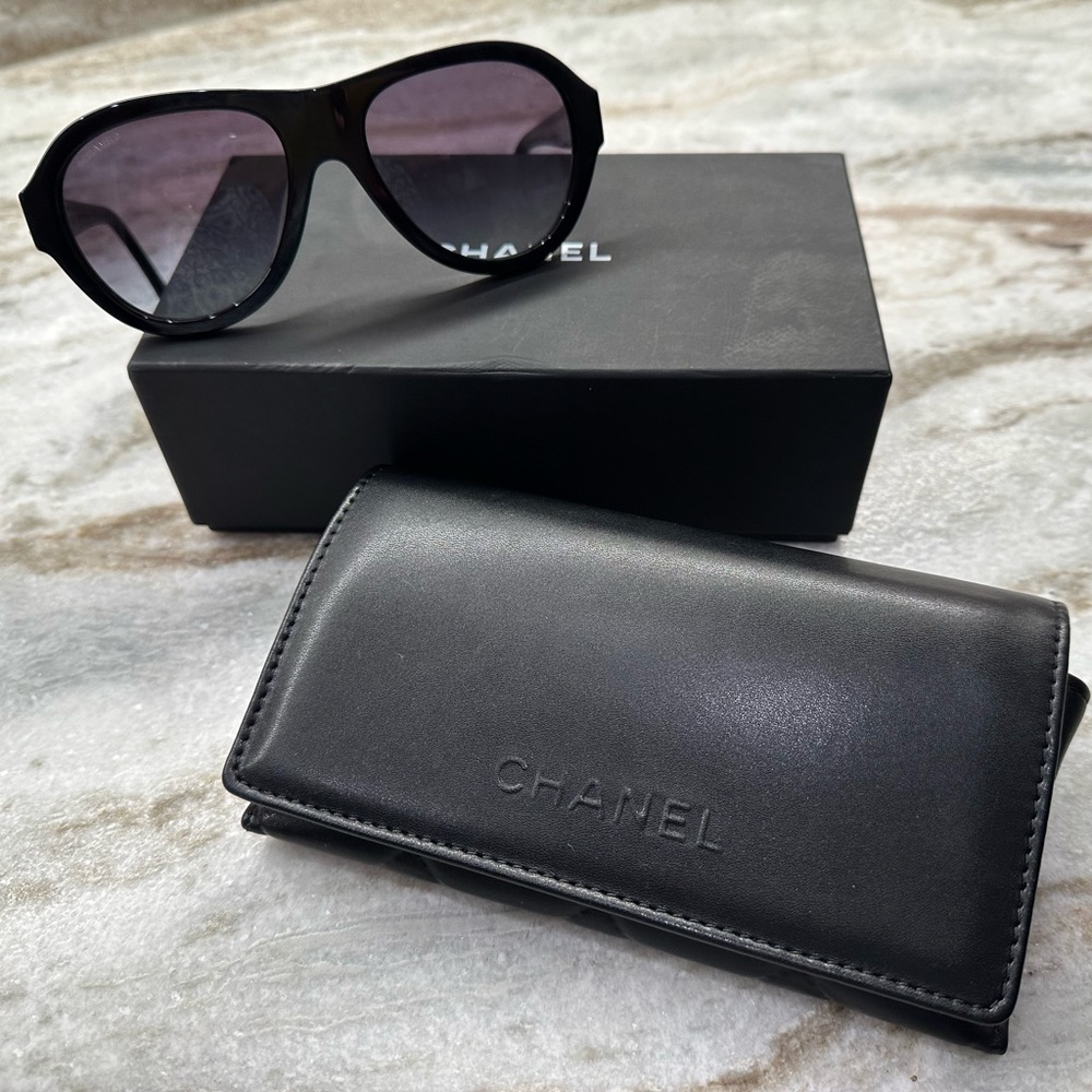 Chanel Pilot Aviator Sunglasses.  Black.